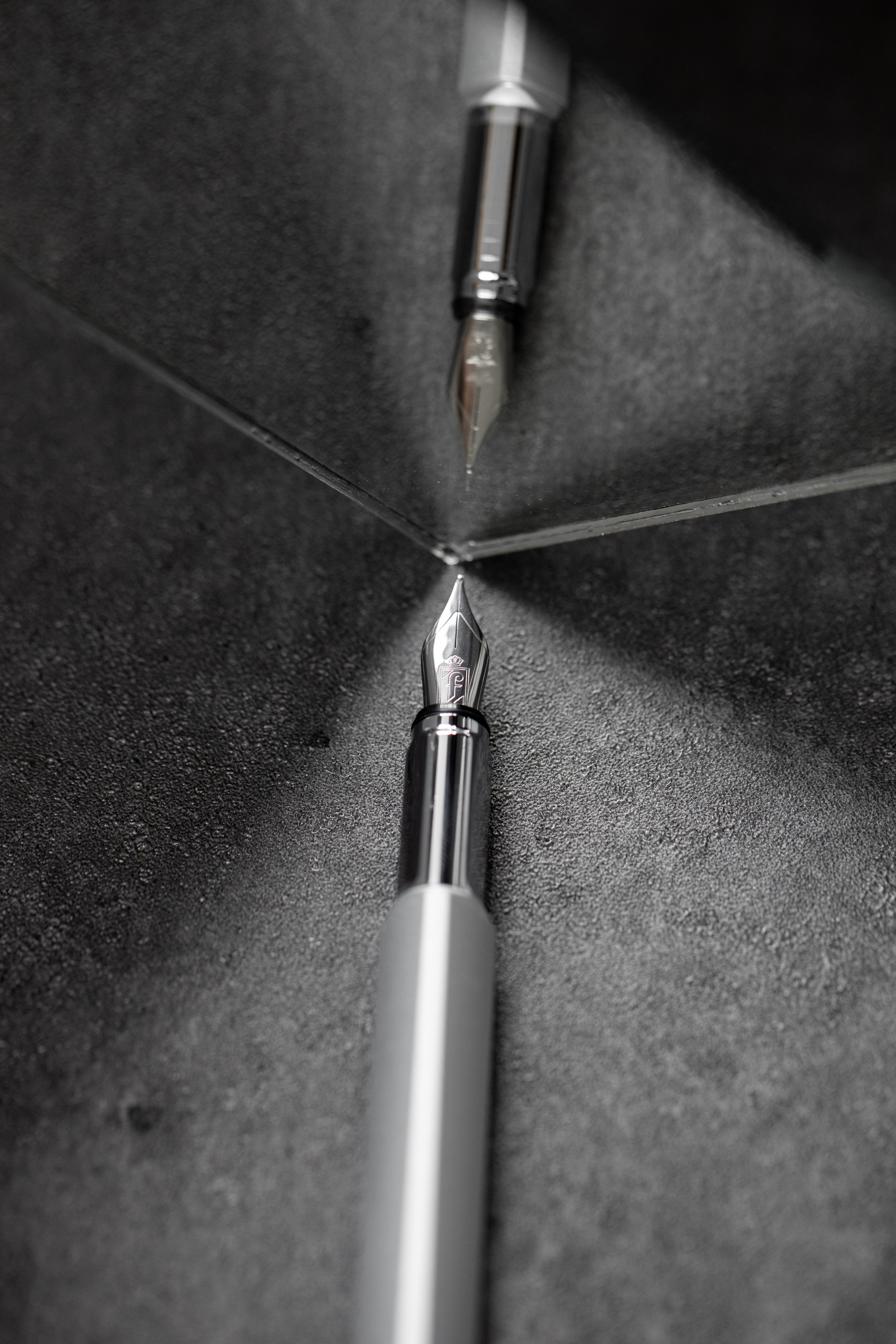 Перьевая ручка Pininfarina PF One SILVER-9