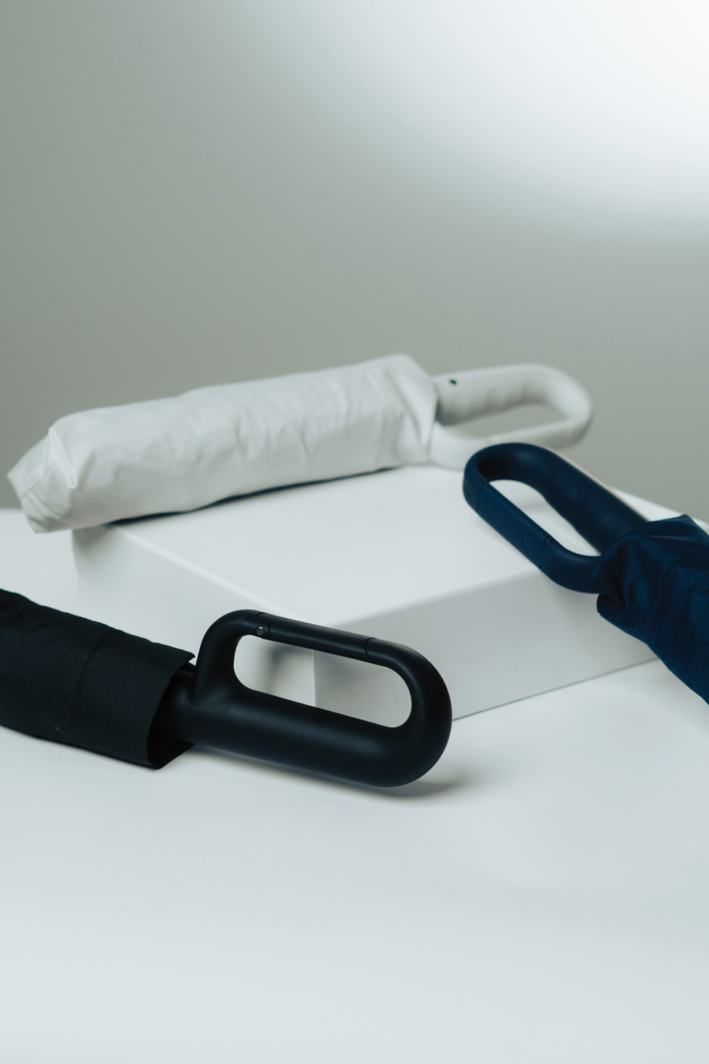 Автоматический зонт с карабином Yara из rPET AWARE™, d108 см-8