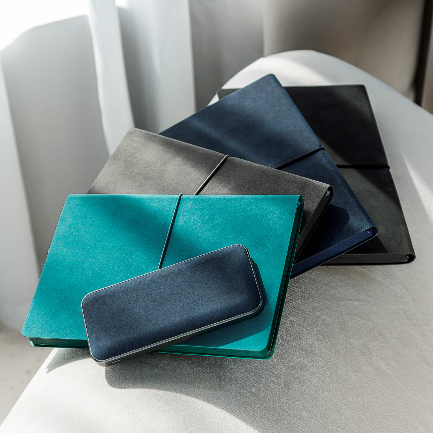 Внешний аккумулятор Ин Велюр (In Velour) 10000 mAh, синий-10
