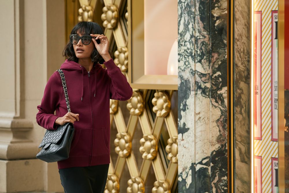 Толстовка на молнии с капюшоном женская Queen, темно-серая-4