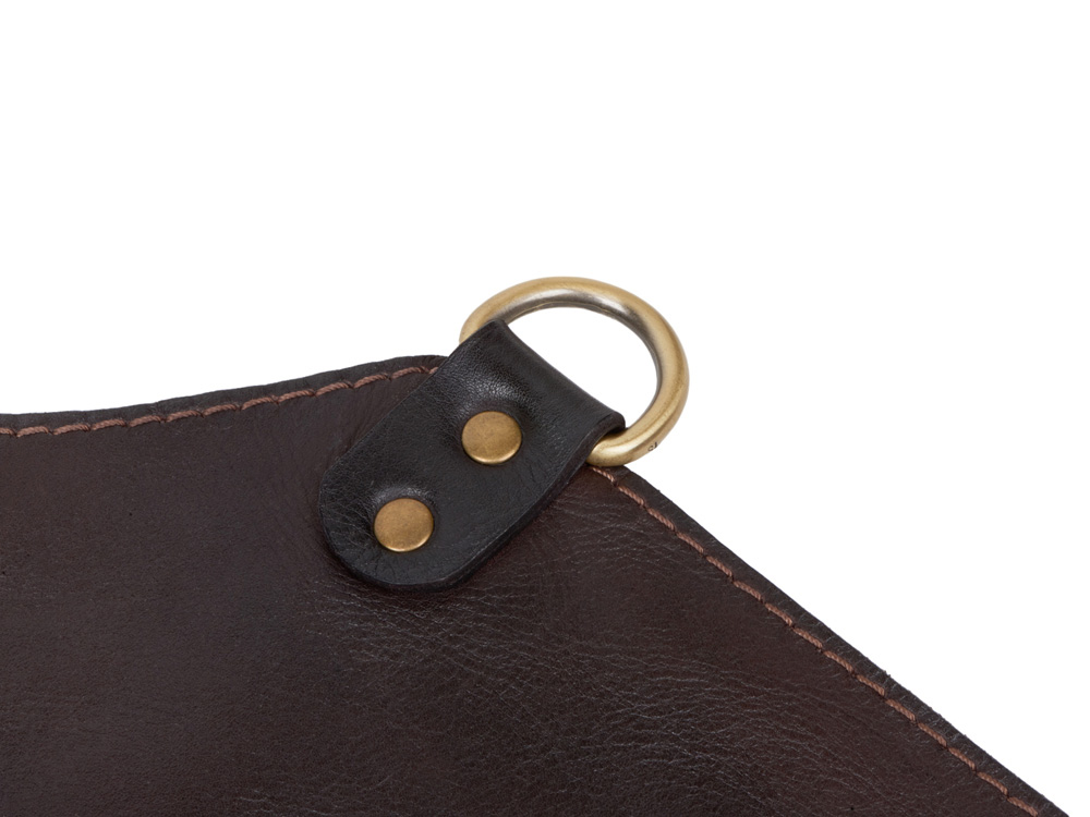 Фартук из натуральной кожи, материал: натуральная кожа КРС, цвет фартука: темно-коричневый, цвет ремней: коричневый тёмный, фурнитура из металлического сплава ЦАМ, цвет фурнитуры: антик, размер универсальный-9