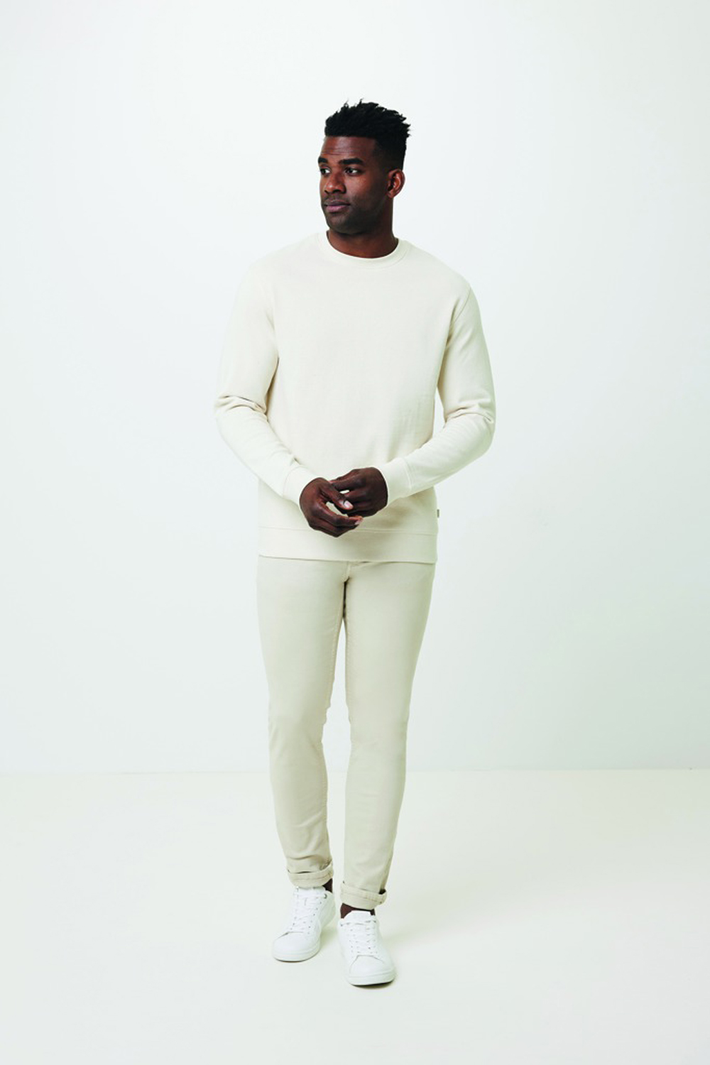 Свитшот Iqoniq Denali из переработанного неокрашенного хлопка, унисекс, 340 г/м²-8