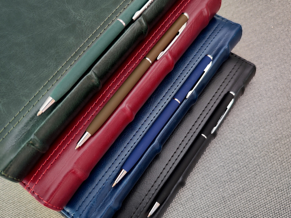 Ежедневник А5 полудатированный Boss, бордовый-16