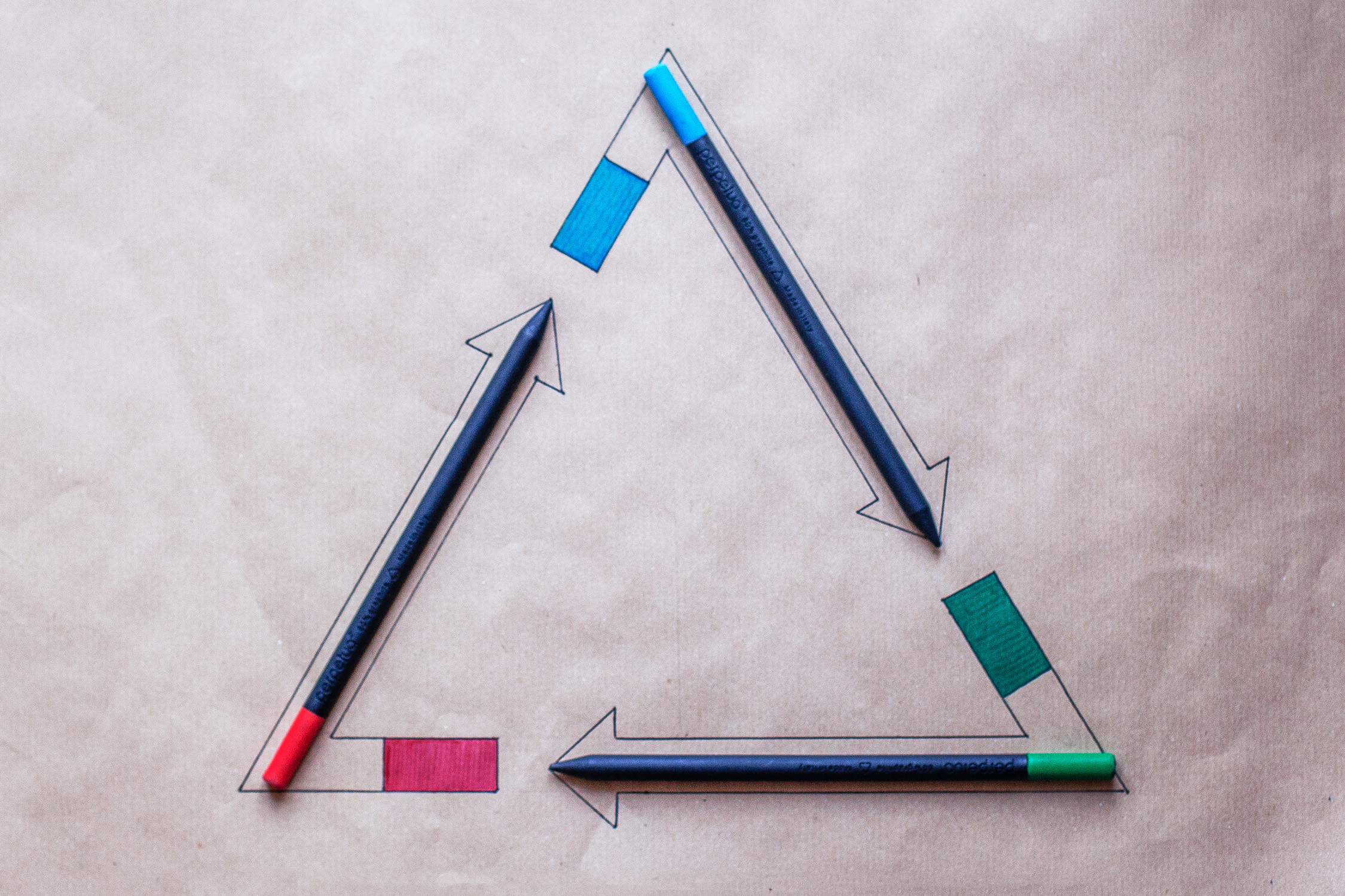 Карандаш графитовый Perpetua с красным ластиком-8