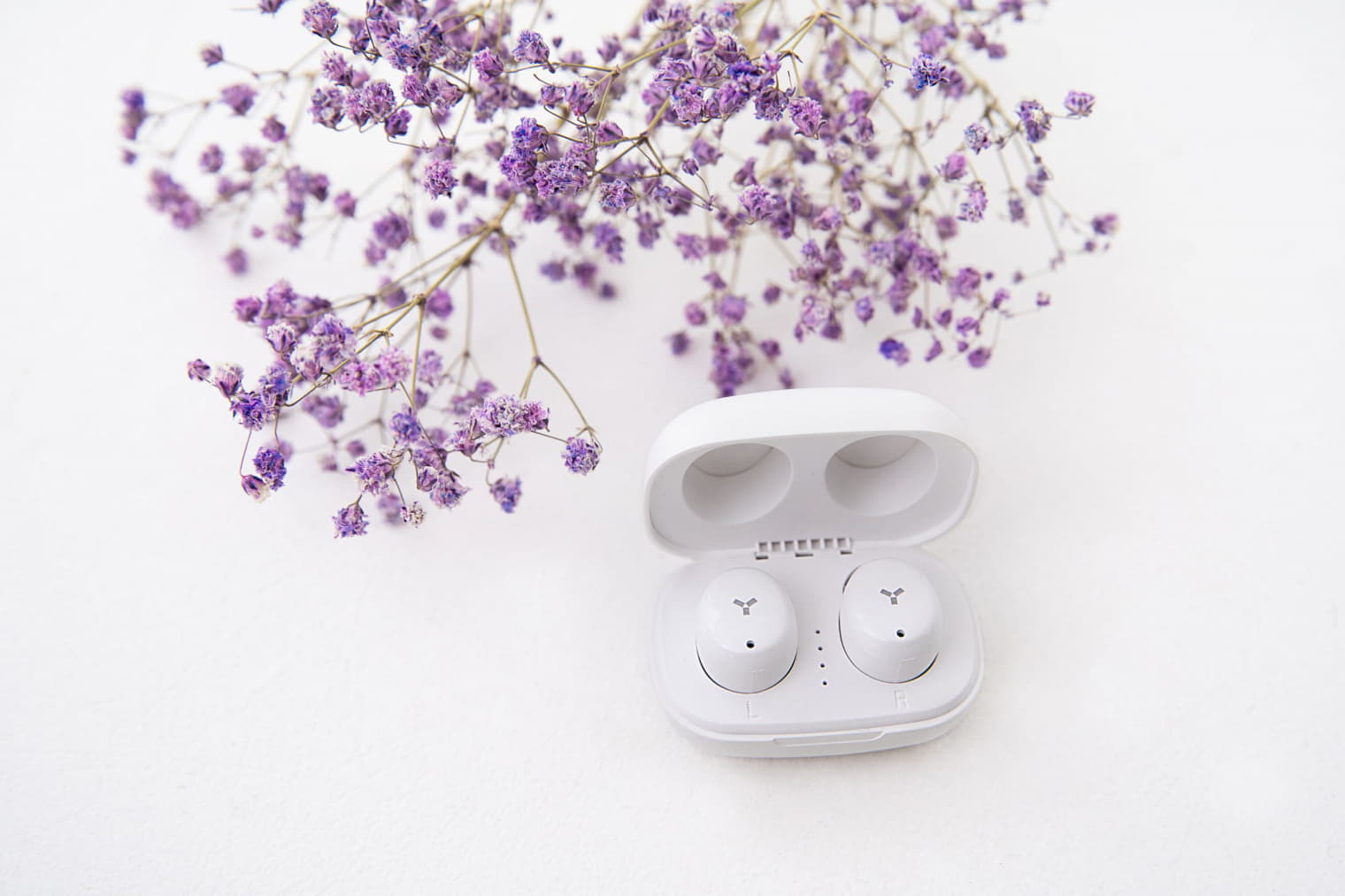 Беспроводные наушники ACCESSTYLE FLAME TWS, белые                                  , белый-12