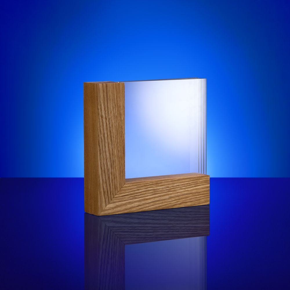 Стела Woodlyn-2