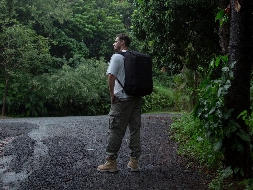 Антикражный рюкзак-трансформер Clickpack Travlo для ноутбука 16, черный-12