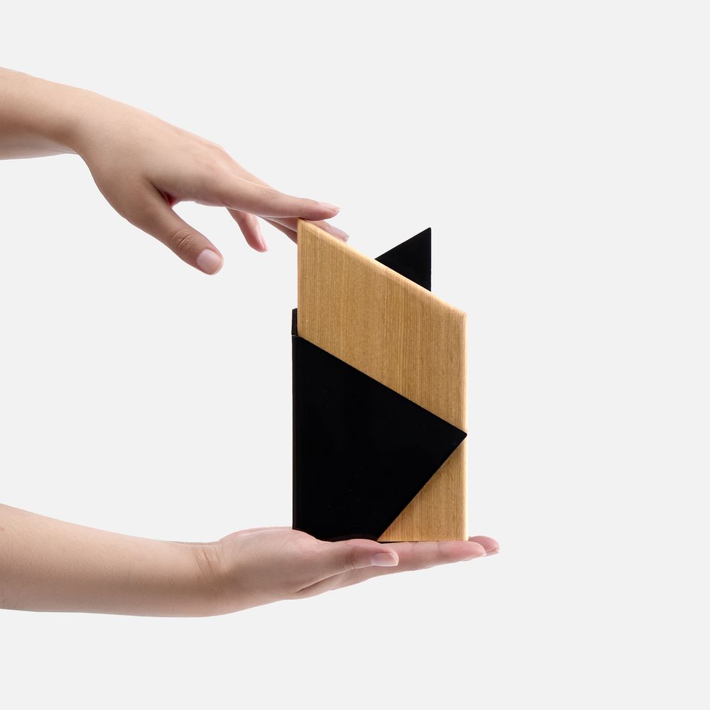 Стела Majestas-2