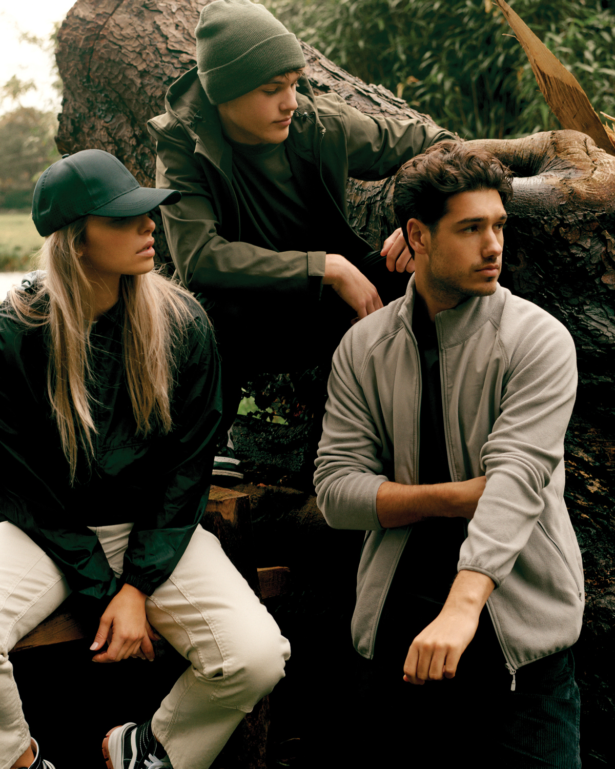 Ветровка Iqoniq Logan из переработанного полиэстера AWARE™, унисекс, 70 г/м²-7