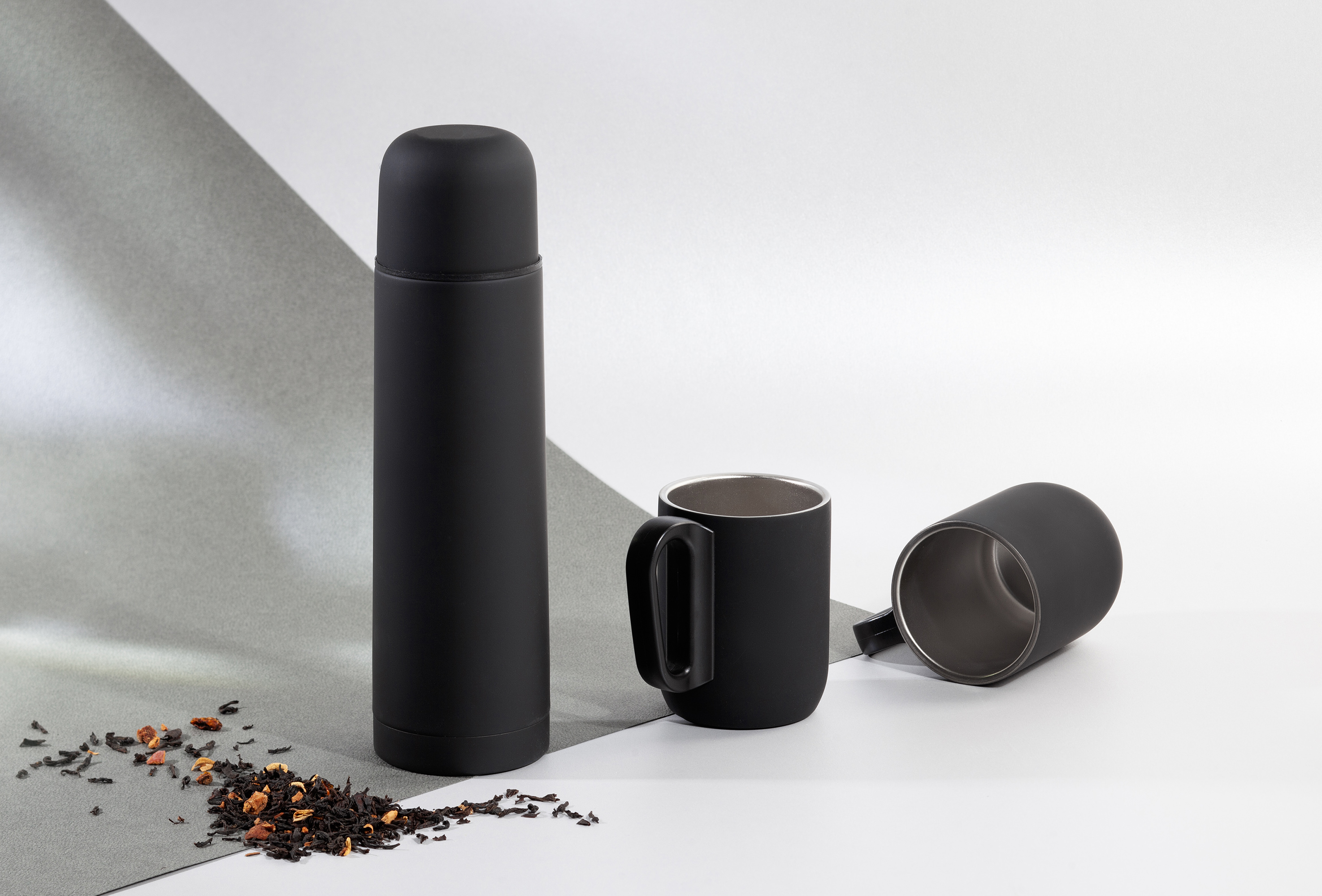 Набор "Гейзер" (термос, 2 кружки), покрытие soft touch-2