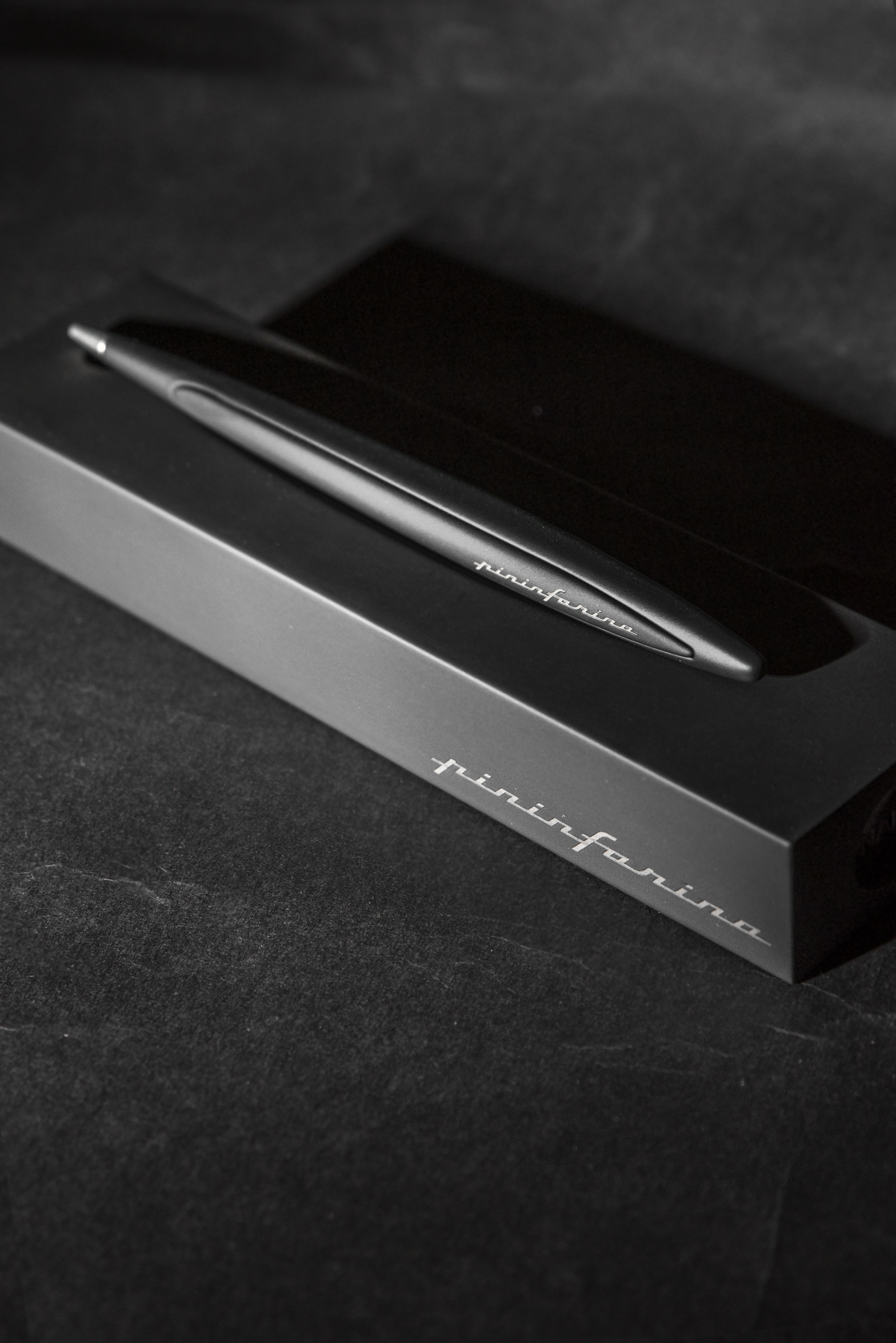 Вечная ручка Pininfarina Cambiano STEALTH BLACK-15
