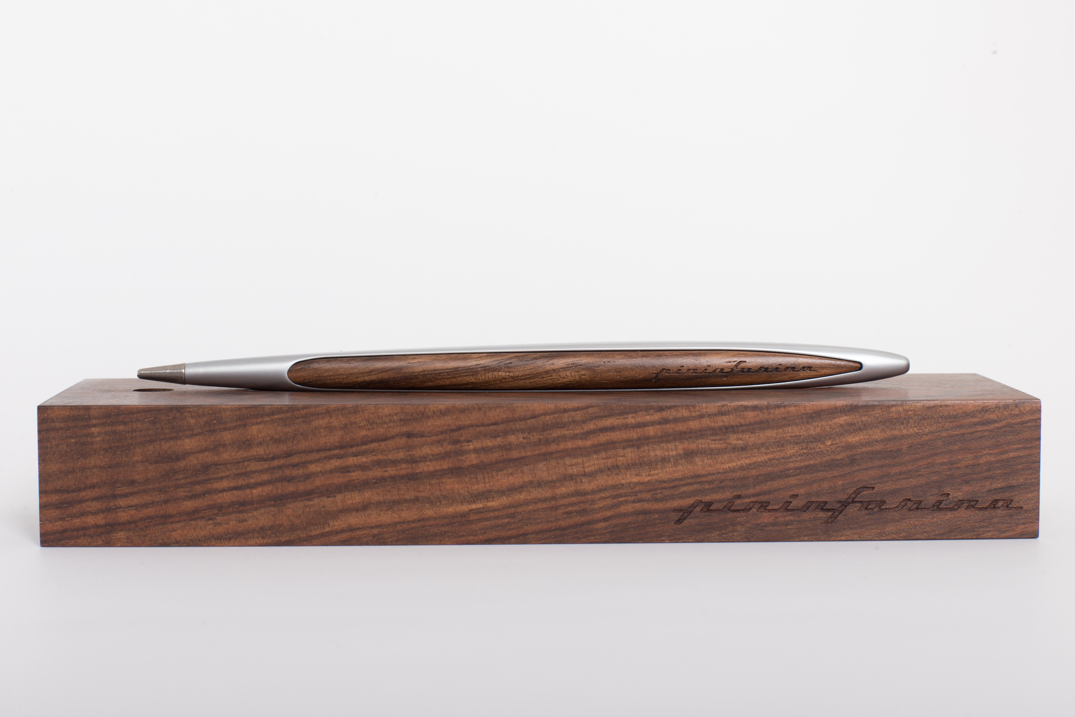 Вечная ручка Pininfarina Cambiano ALUMINIUM/WALNUT-18