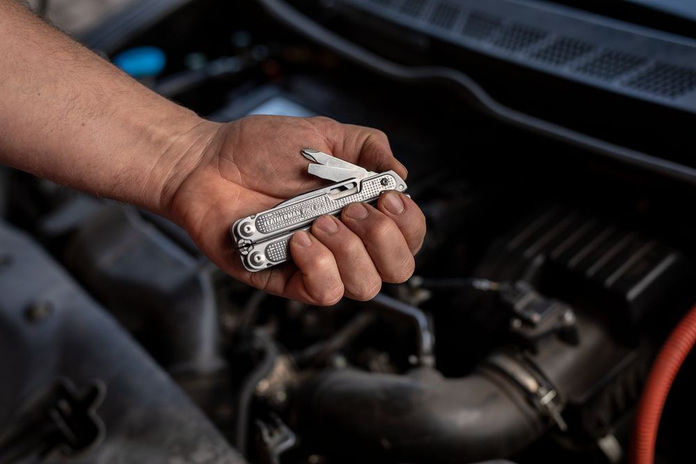 Мультитул Free P4-3