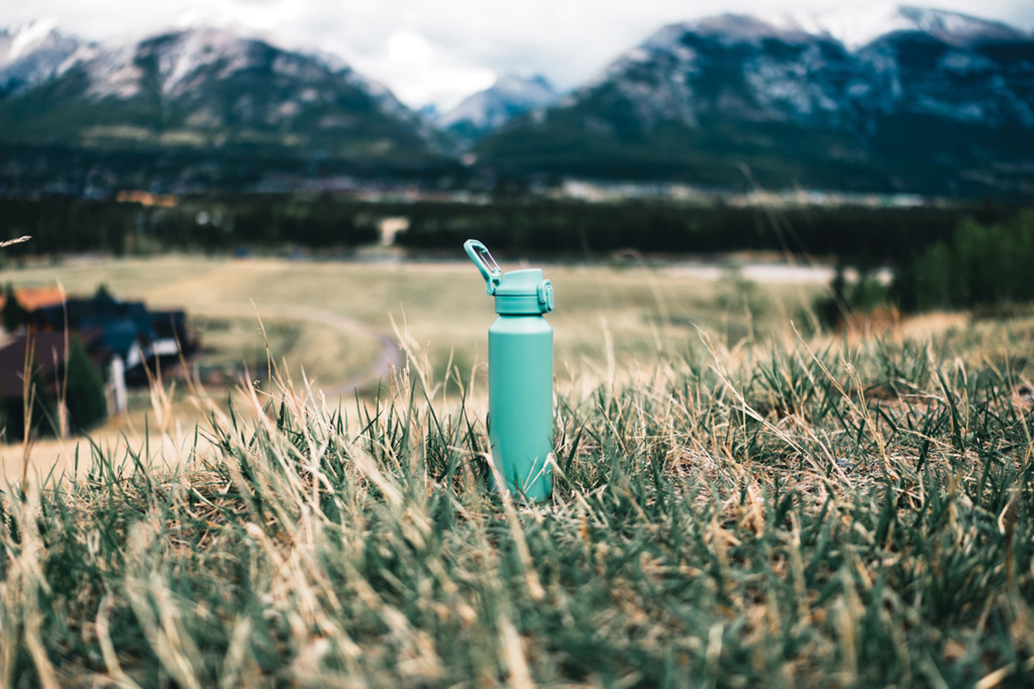 Спортивная бутылка Via из переработанной стали RCS с карабином, 600 мл-12