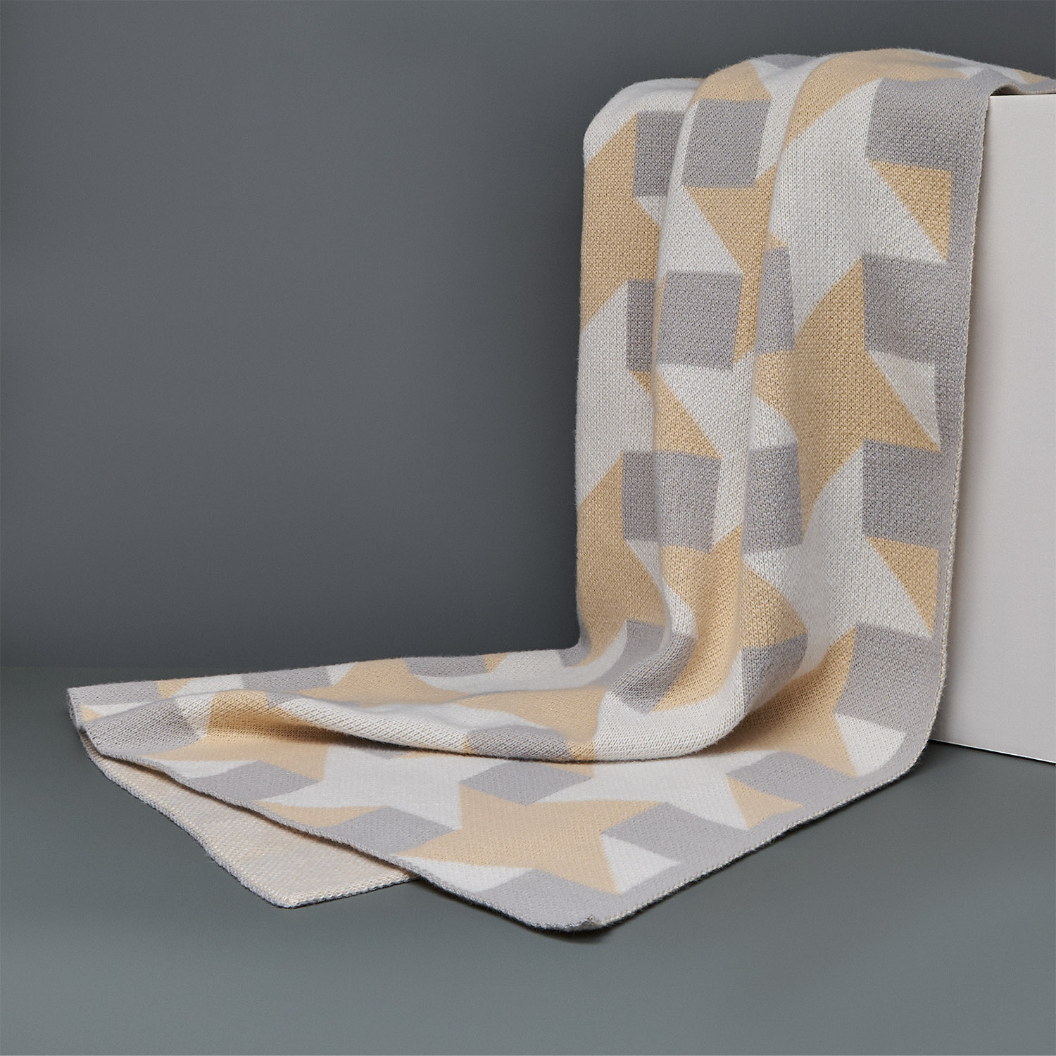 Плед под заказ с индивидуальным принтом. Полиэстер-софт, жаккард 3 цвета. Размер 110х190-2