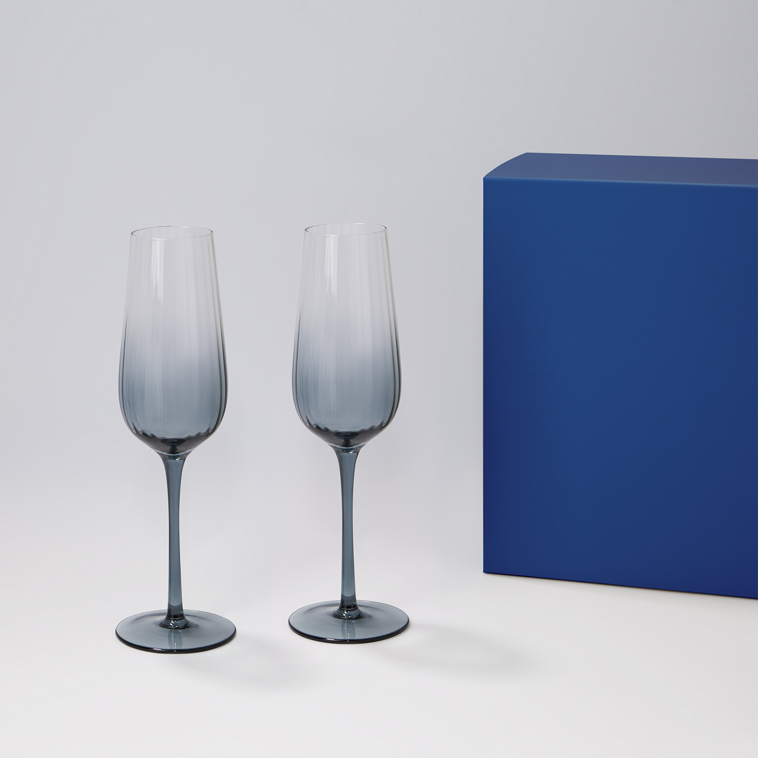 Подарочный набор 2 бокала для шампанского Mancera в синей коробке-0