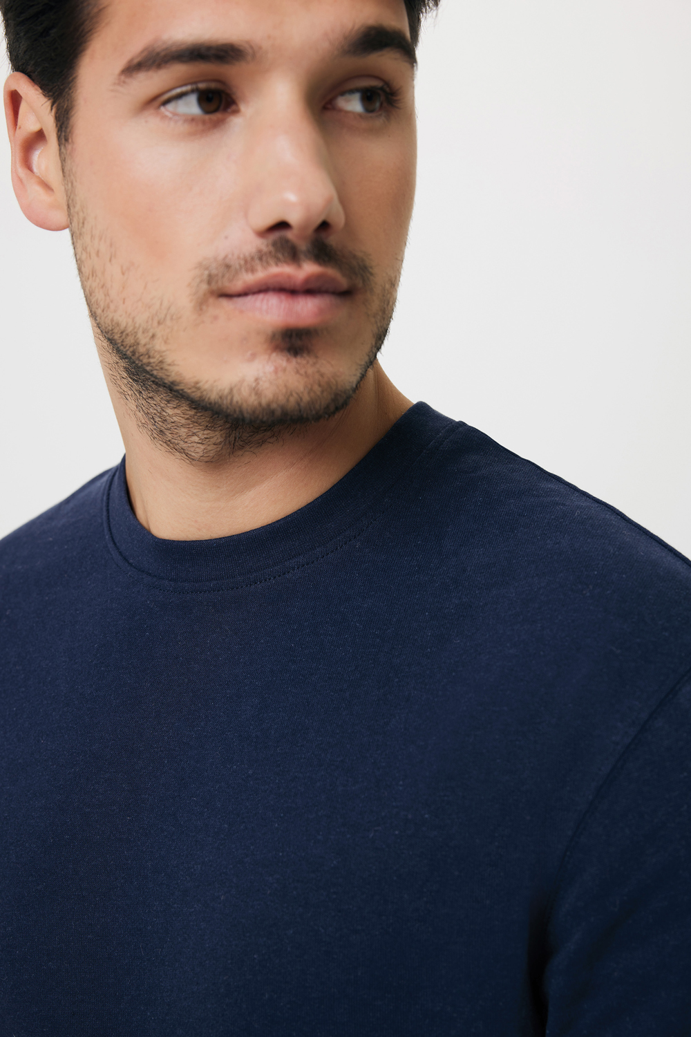 Свитшот Iqoniq Zion из переработанного хлопка, унисекс, 340 г/м²-13