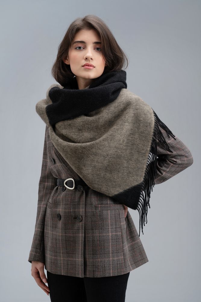 Палантин Charming, черный с бежевым-7