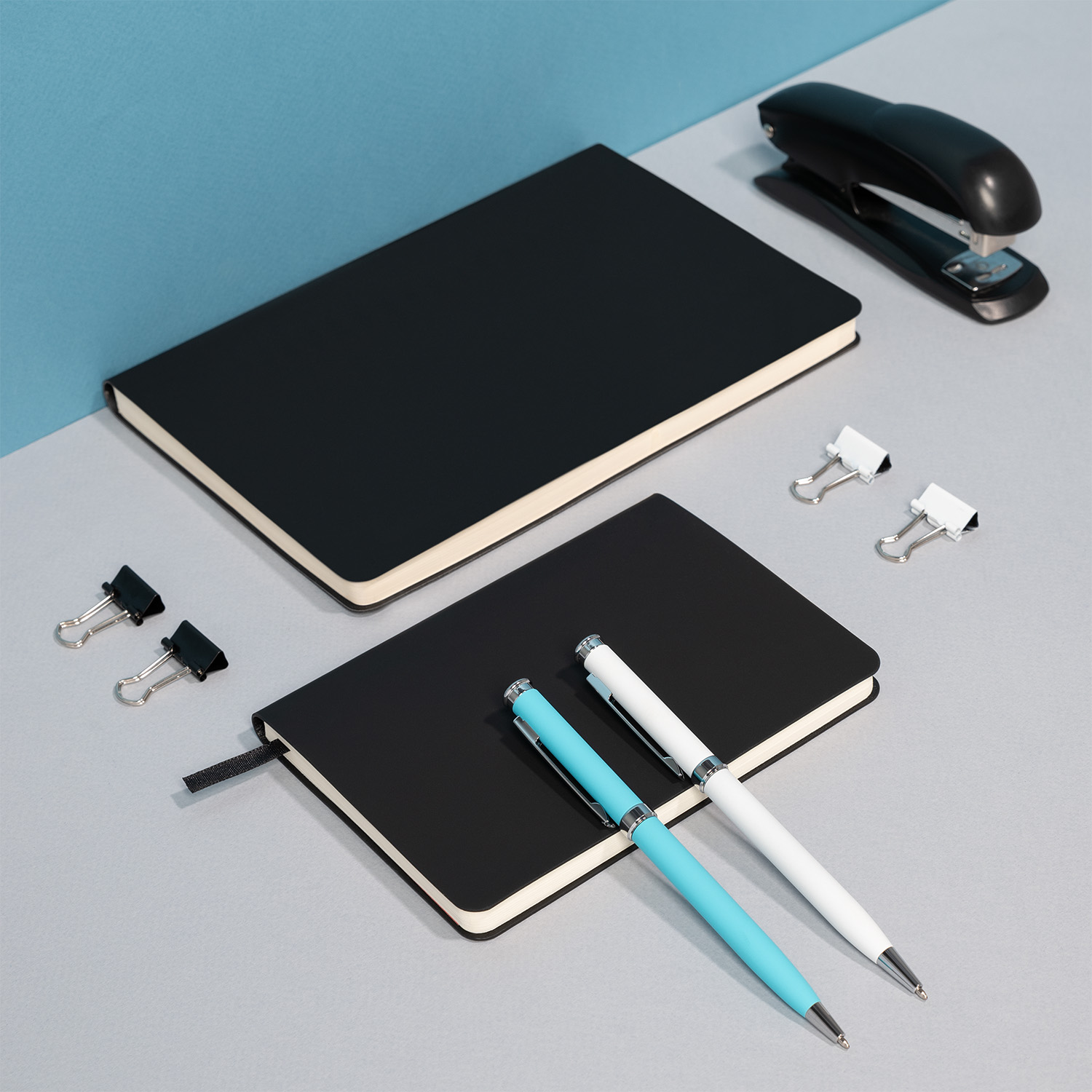 Ежедневник Spark mini A6 недатированный, черный-12