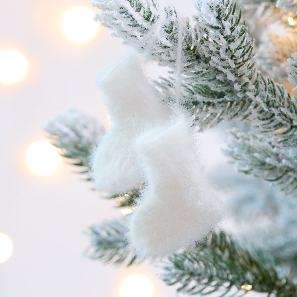 Подвеска на елку «Вьюжка», носочки, белая-2