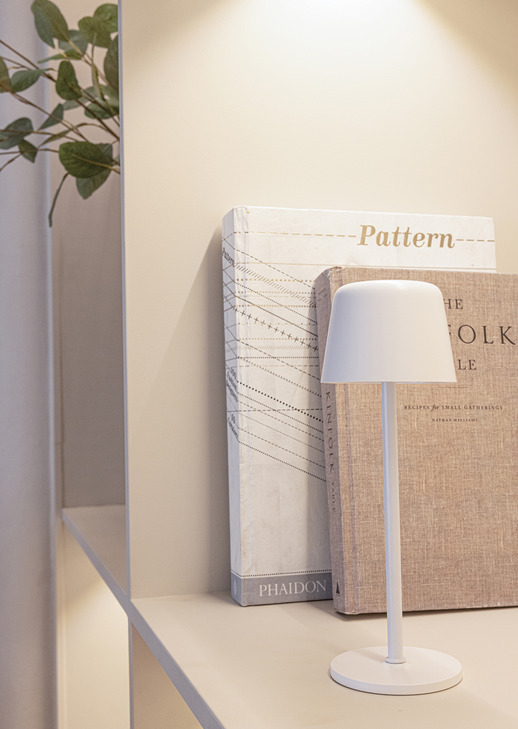 Настольная лампа Zenic из переработанного пластика RCS-12