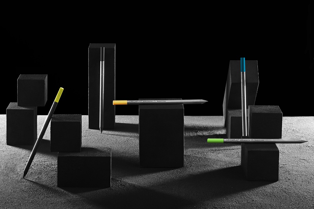 Карандаш графитовый Perpetua с черным ластиком-5