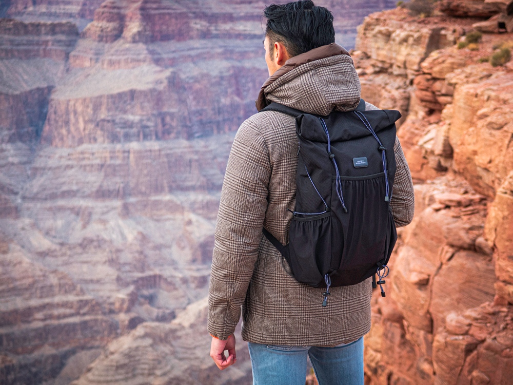 Легкий складывающийся рюкзак-мессенджер Venturer Eco, черный-10