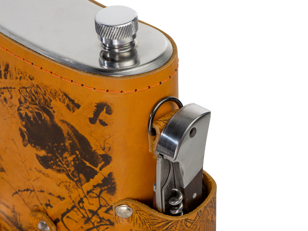 Набор Подарочный: фляга 510/2(рыжая кожа), 1,5 л+ 2 стаканчика+нож-4