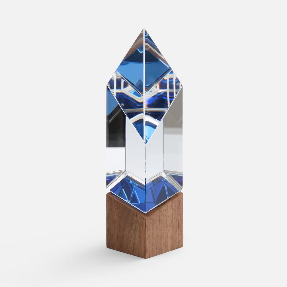 Стела Vincero-1