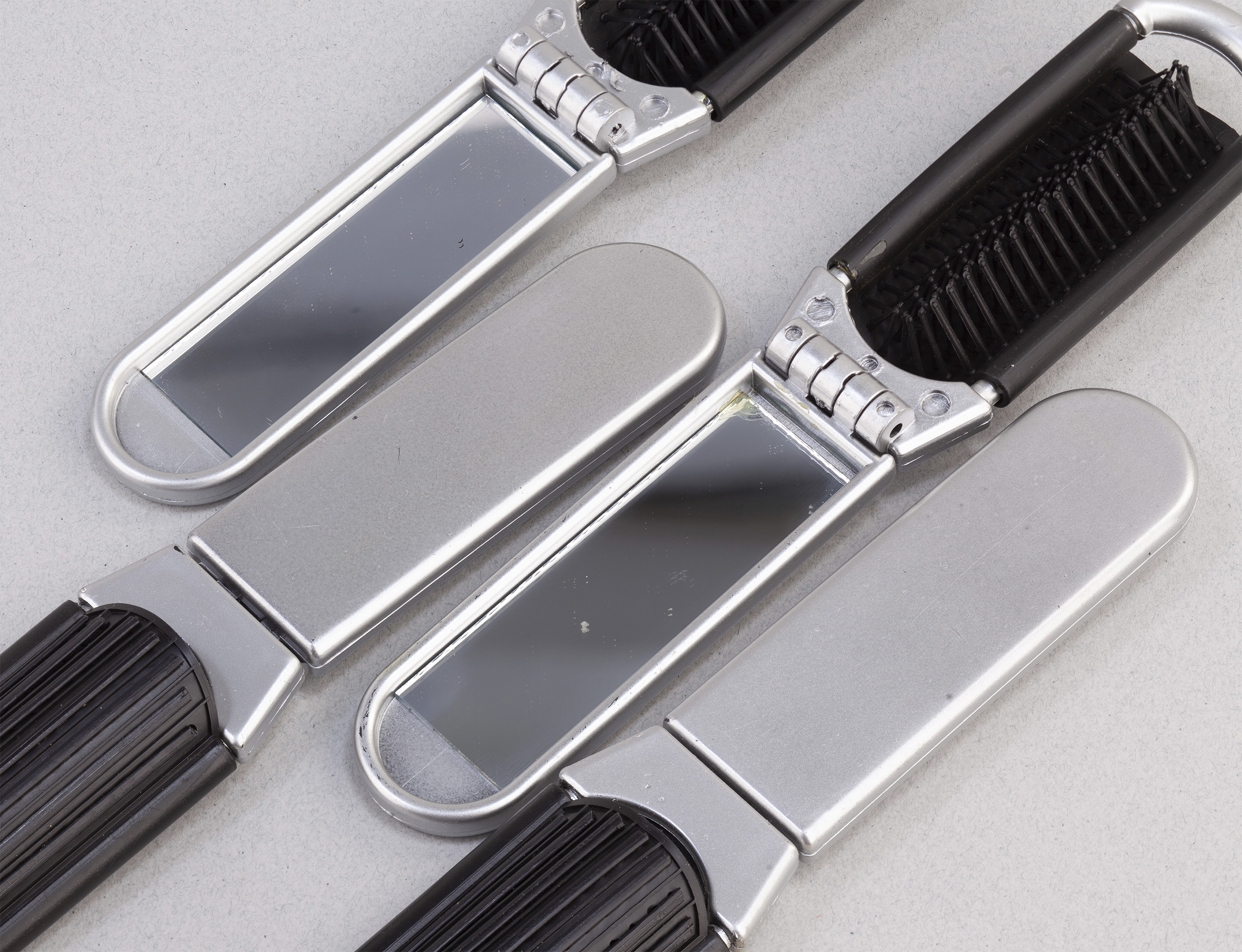 Расческа с зеркалом-5