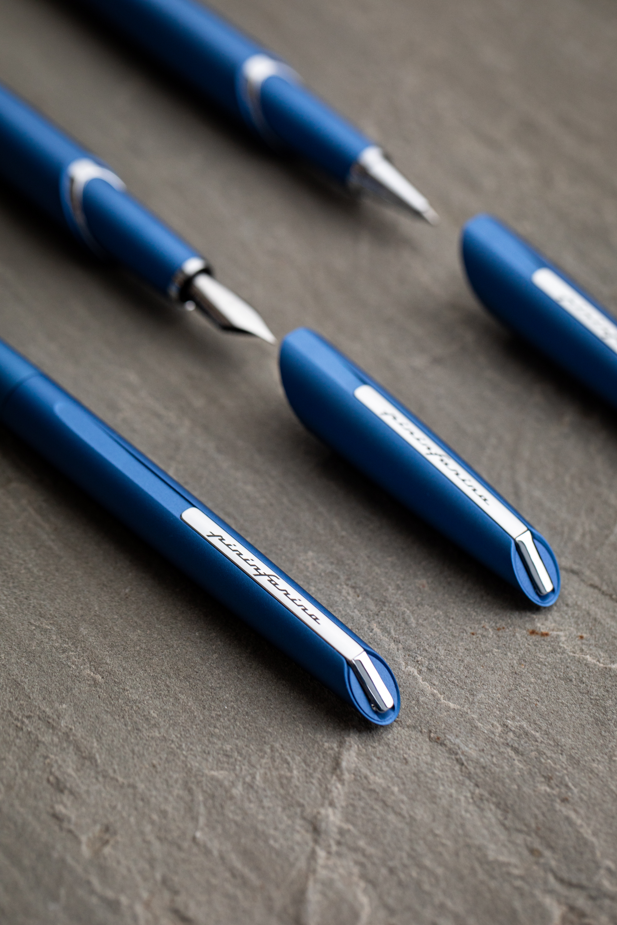 Перьевая ручка Pininfarina PF Two BLUE-12