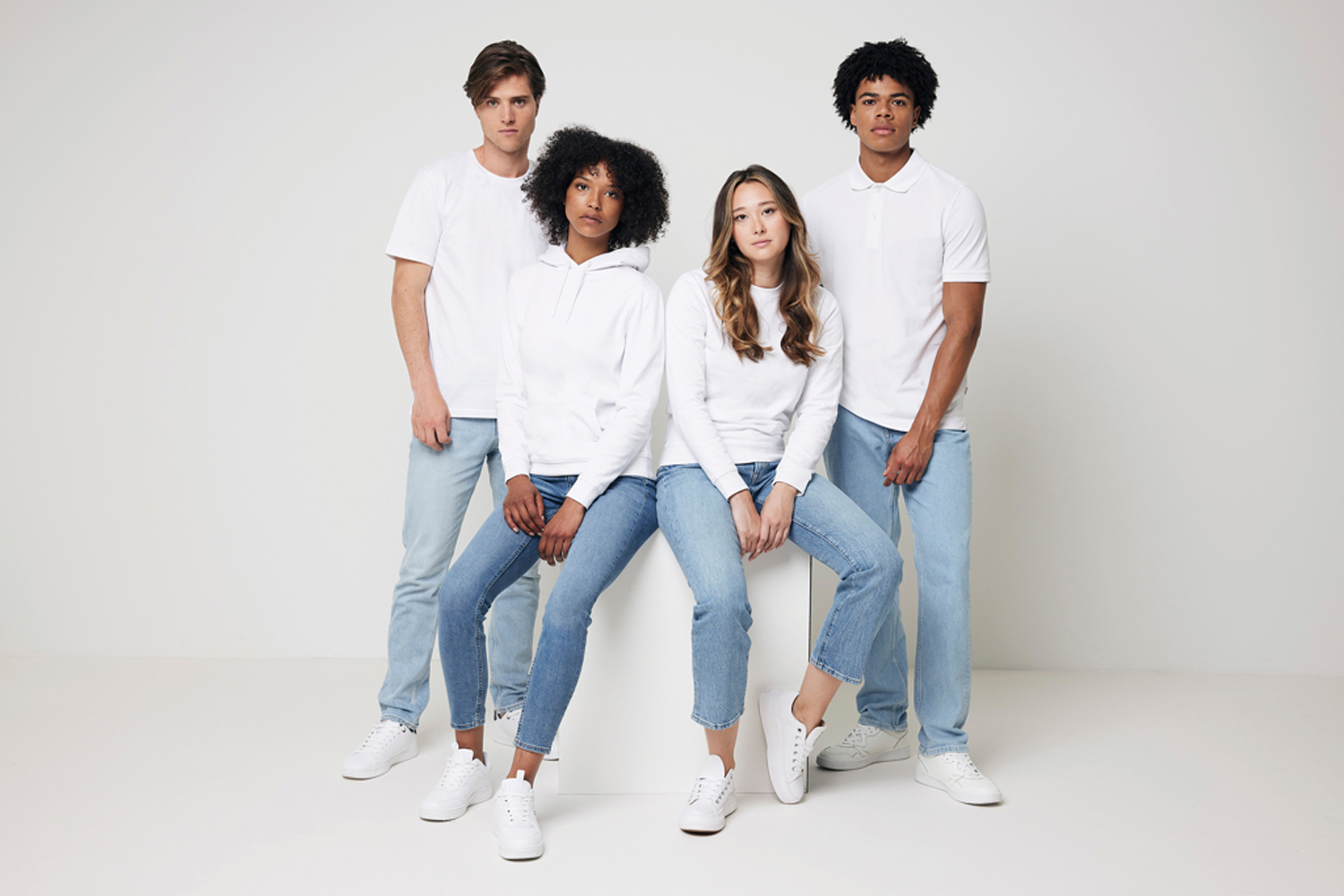 Худи Iqoniq Jasper из переработанного хлопка, унисекс, 340 г/м²-4