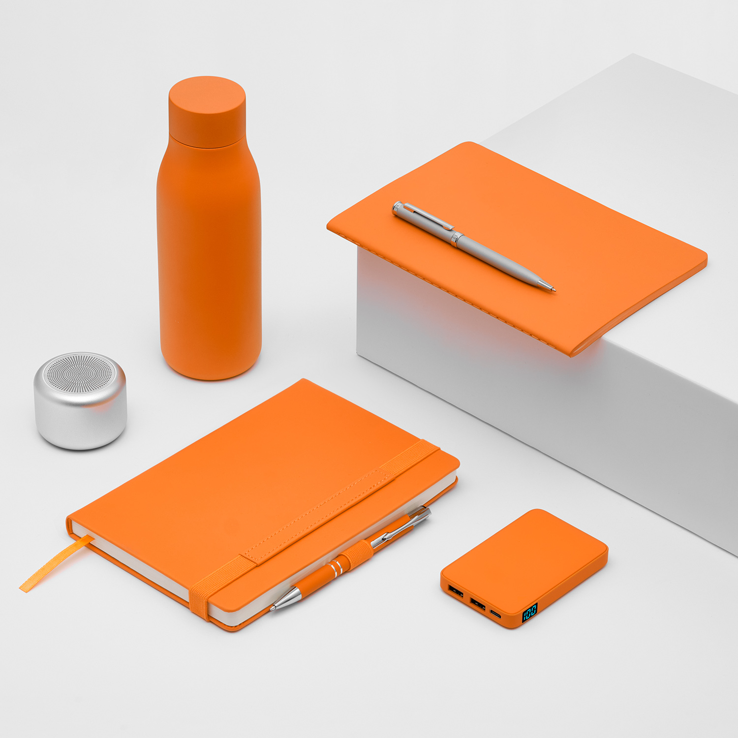 Внешний аккумулятор с подсветкой Ancor 5000 mAh, оранжевый-11