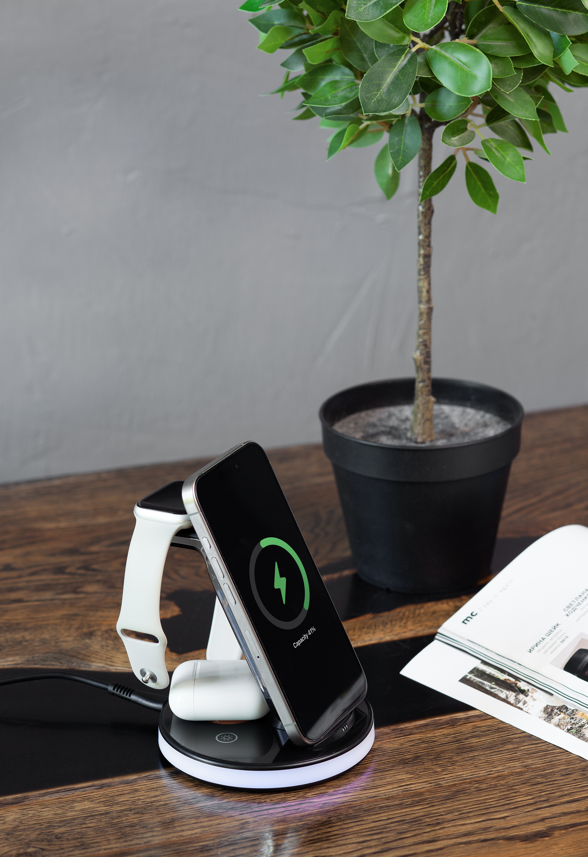 Беспроводная (15W) зарядная станция "Tron" с прозрачным корпусом и подсветкой-1