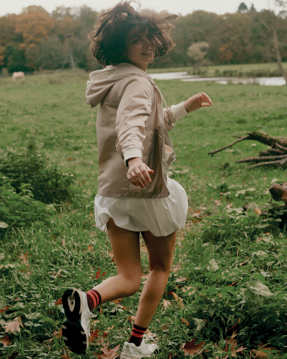 Ветровка Iqoniq Logan из переработанного полиэстера AWARE™, унисекс, 70 г/м²-7