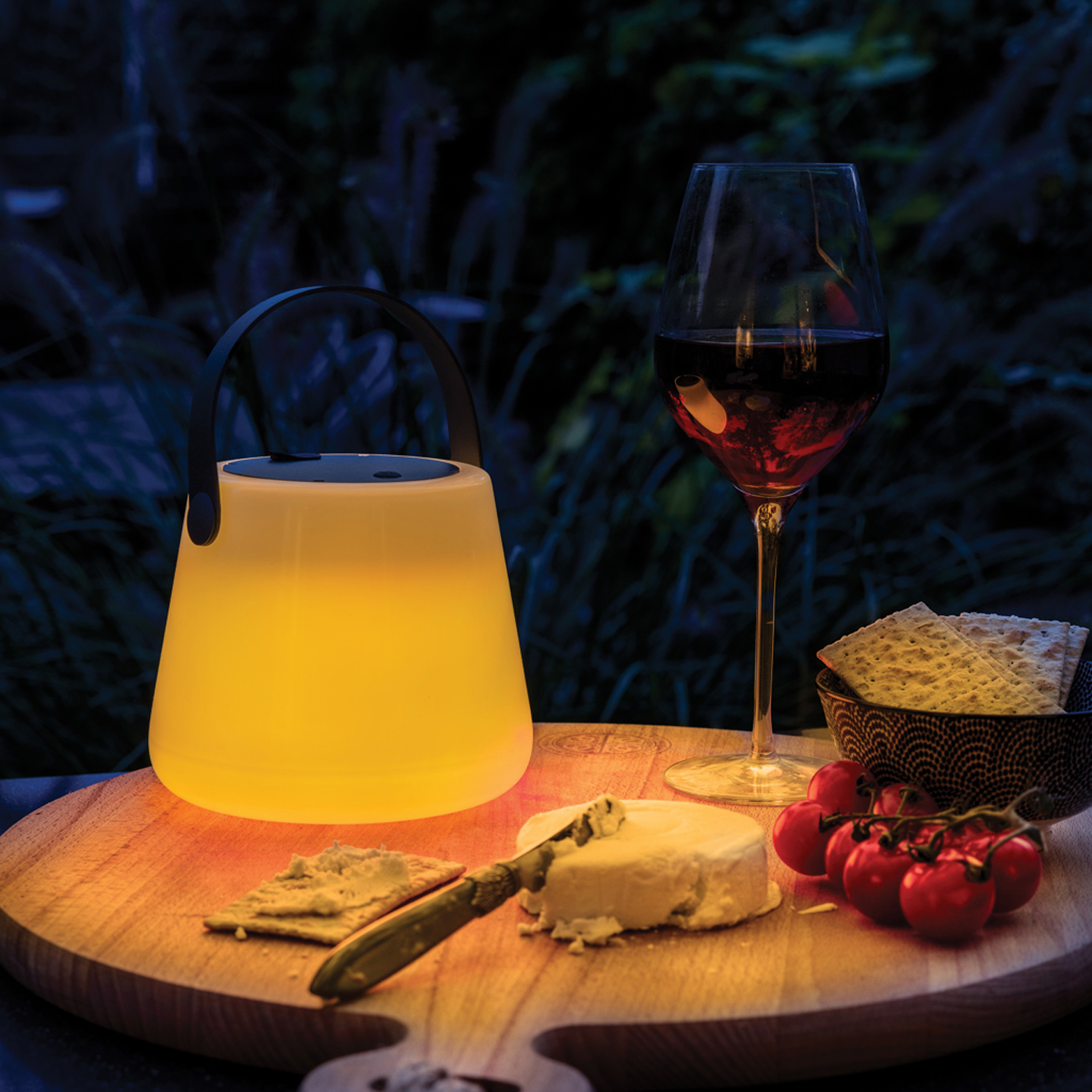 Настольный светильник Solar Glow из переработанного пластика RCS, IPx4-10