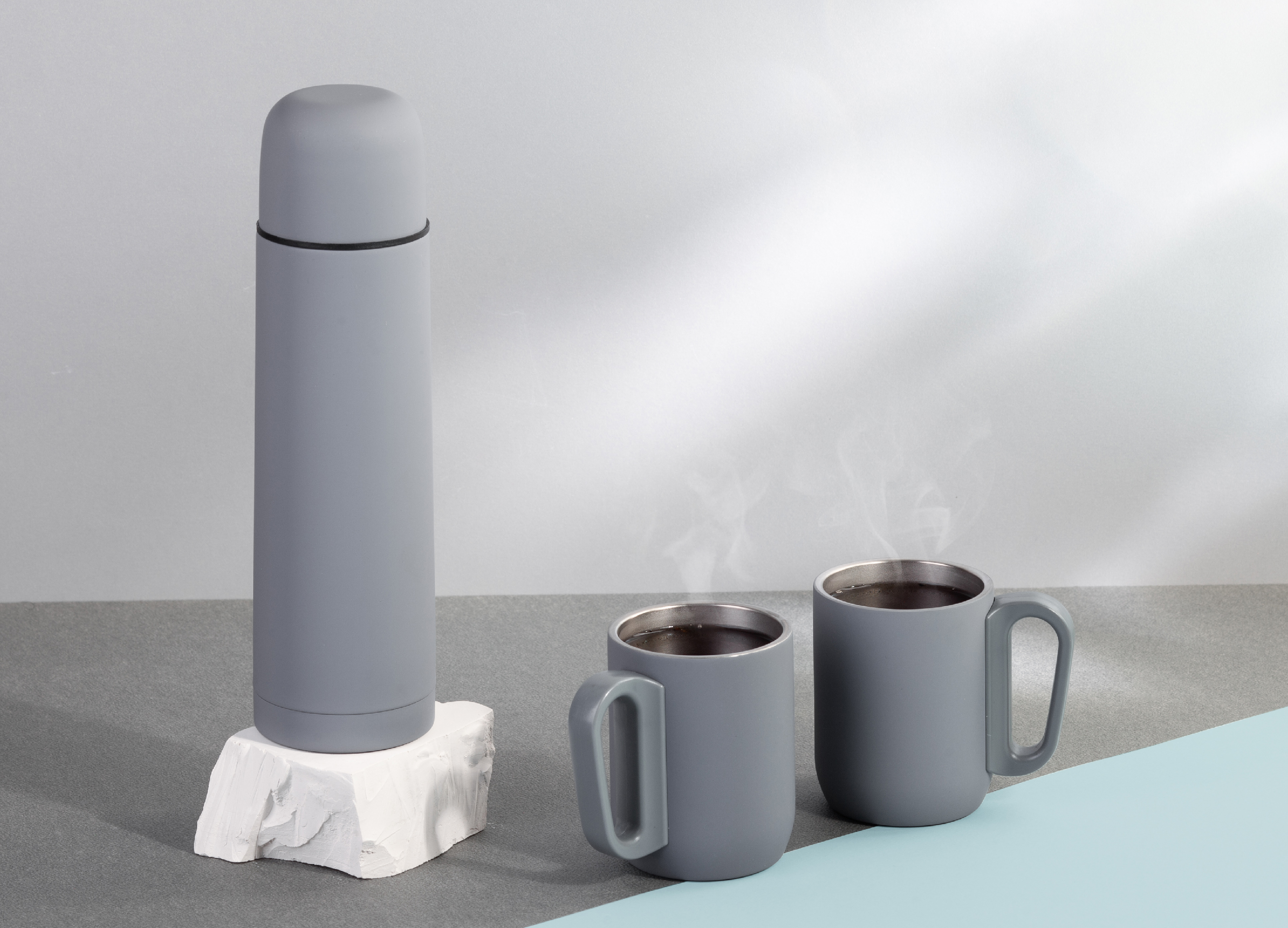 Набор "Гейзер" (термос, 2 кружки), покрытие soft touch-1