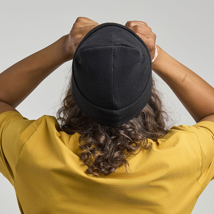 Шапка вязаная  двойная Wind-S с патчем, красный-3