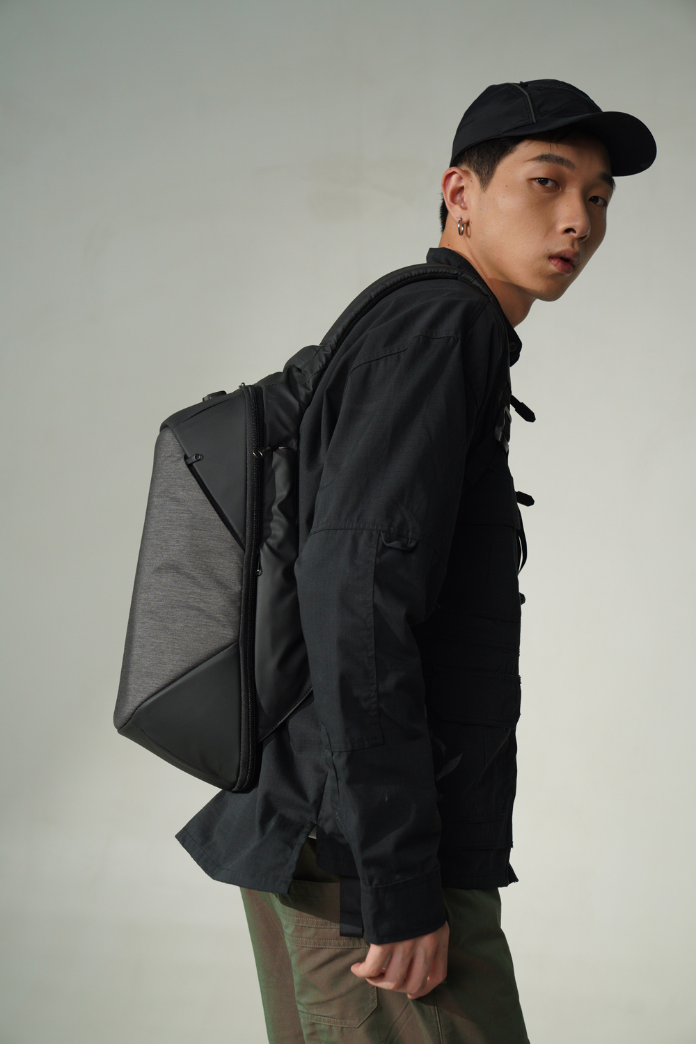 Рюкзак KORIN ClickPack 46х34х16 см, черный-20