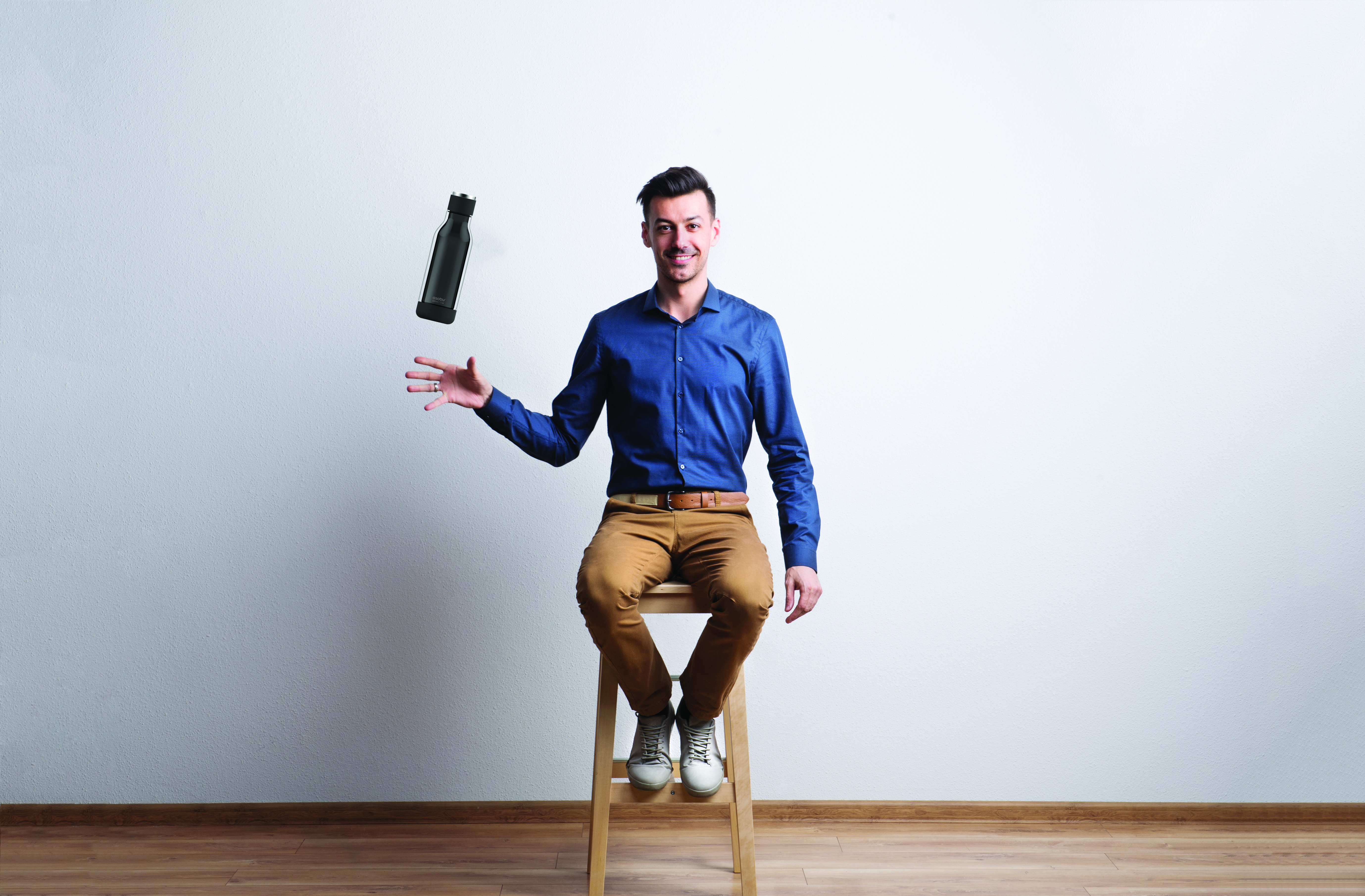 Термобутылка INNER PEACE, 500 мл, полупрозрачная черная-1