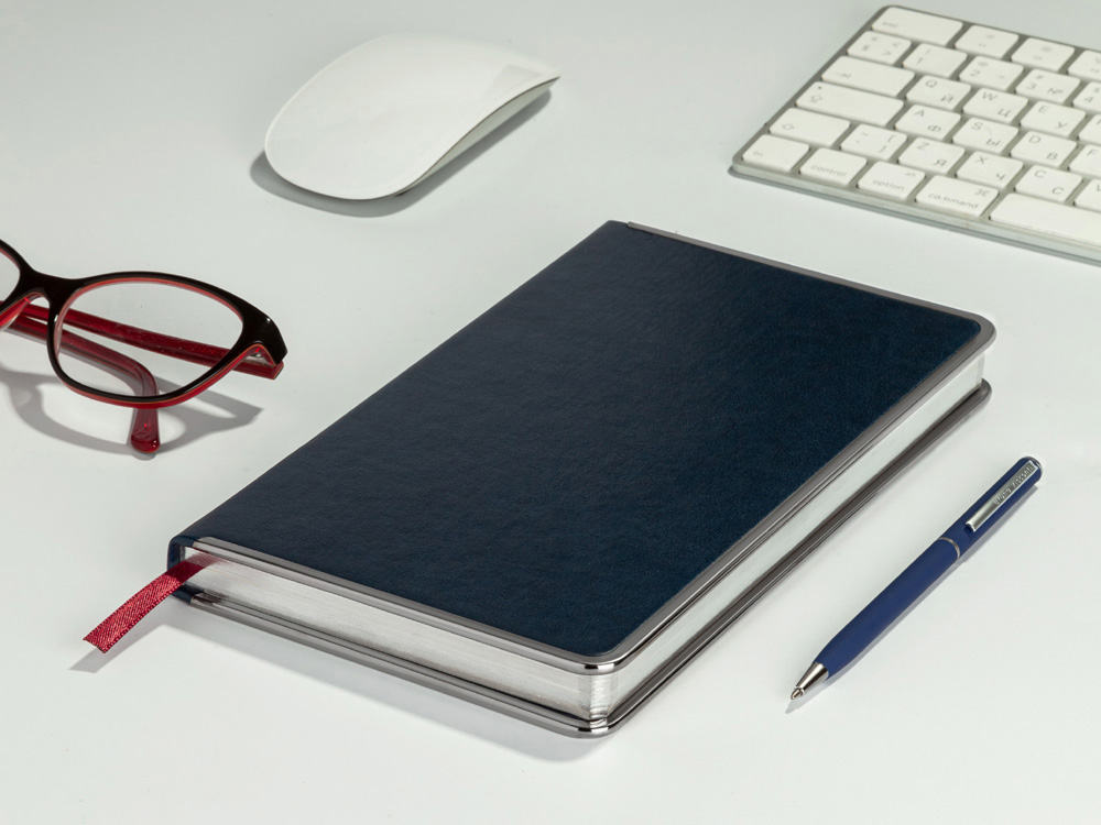 Ежедневник А5 недатированный Chelsea, синий (серебристый кант и срез)-3