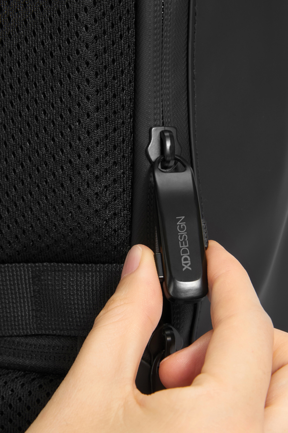 Антикражный водонепроницаемый рюкзак Urban Flap-Top, черный-24