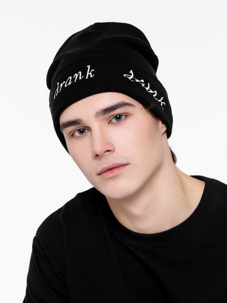 Шапка с вышивкой Drunk, черная-0