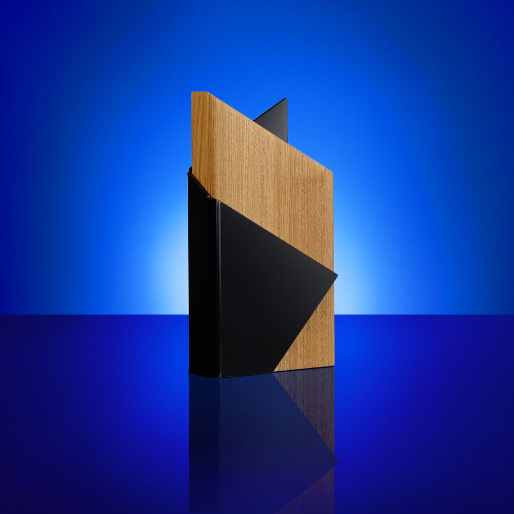 Стела Majestas-2