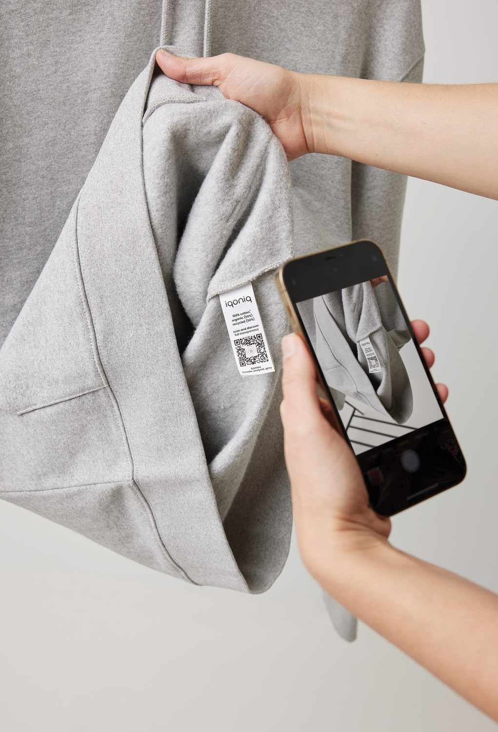 Худи Iqoniq Torres из переработанного неокрашенного хлопка, унисекс, 340 г/м²-5