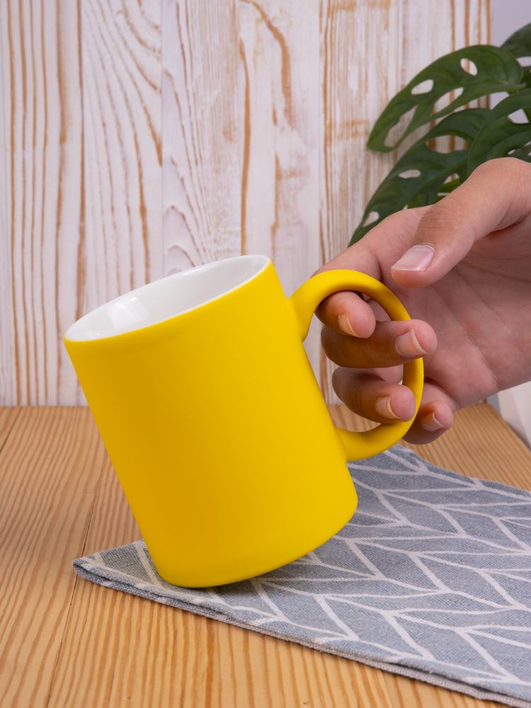 Кружка Promo Soft с покрытием софт-тач, желтая-2