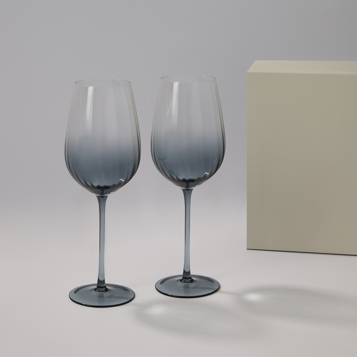 Подарочный набор 2 бокала для вина Mancera в серой коробке-0