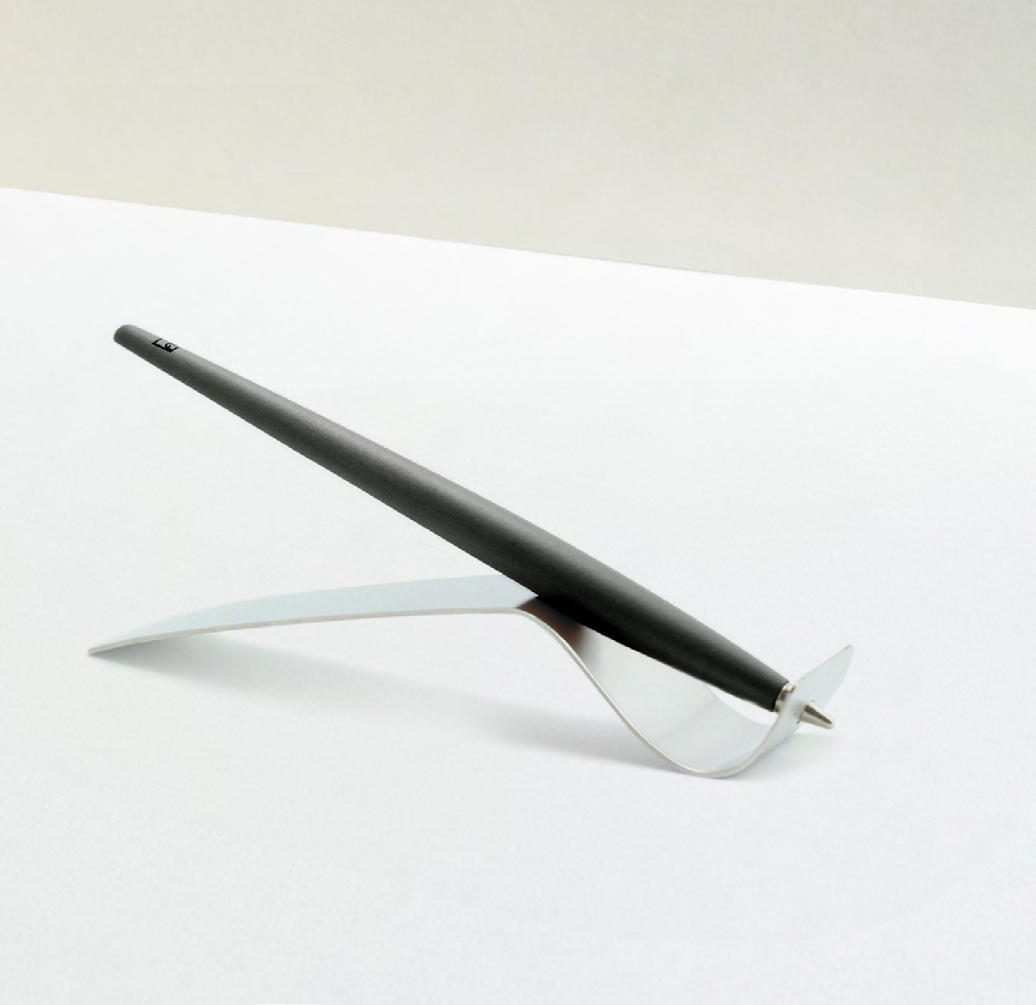 Вечная ручка Pininfarina Piuma A MODERN CLASSIC CHARCOAL-2