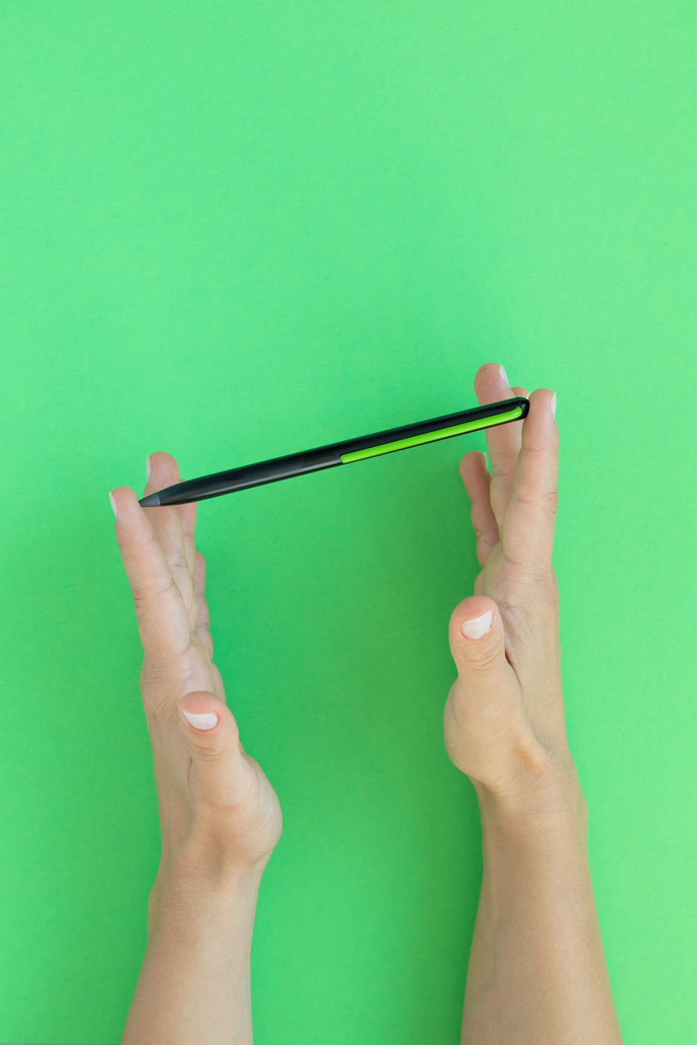 Карандаш GrafeeX с зеленым клипом в чехле-4