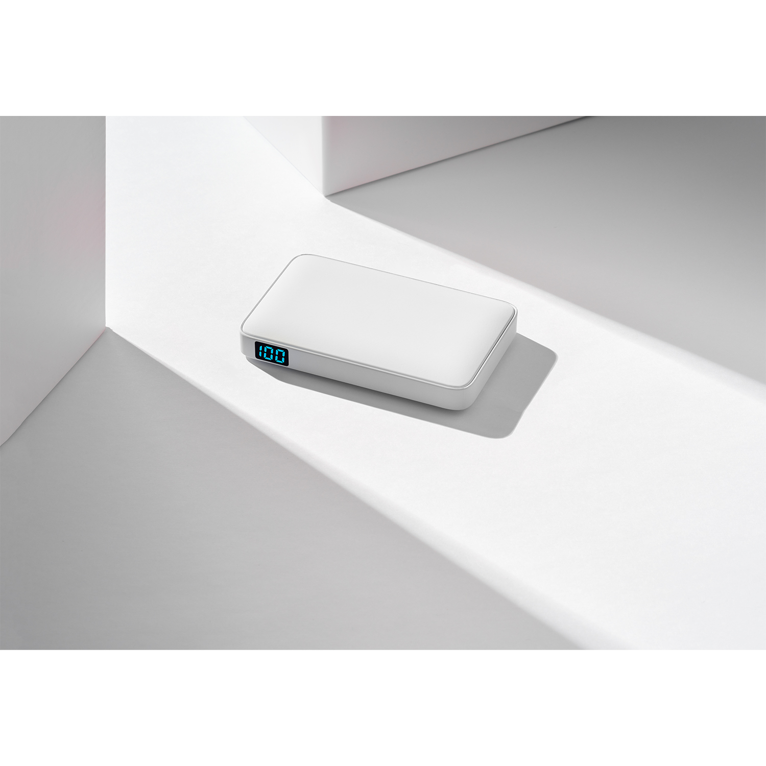 Внешний аккумулятор с подсветкой Анкор (Ancor) 5000 mAh, белый-7